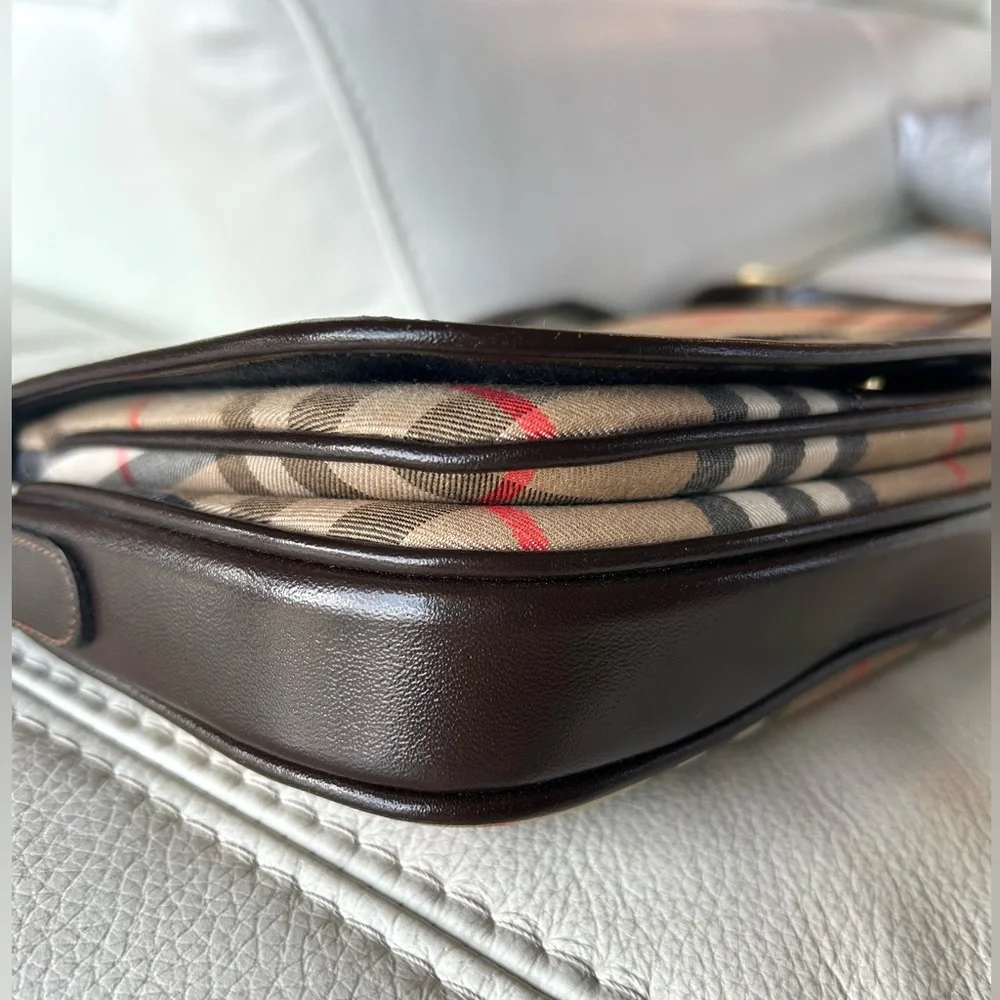 Burberry Nova Check Crossbody Vintage Bag - Picture 6 of 15